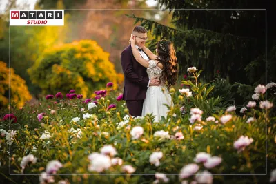 Profesjonalny fotograf weselny w Inowrocławiu uchwycił piękny moment podczas ceremonii.